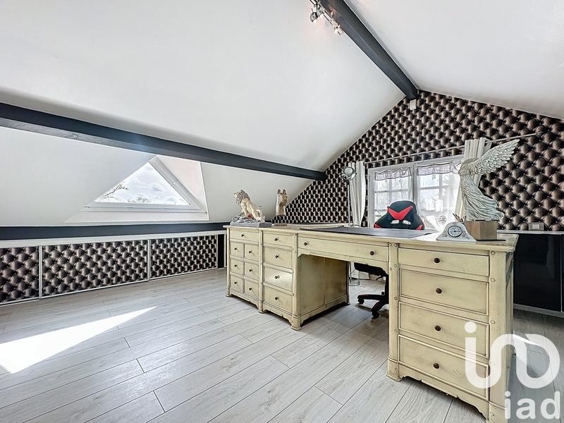 Maison - 250 m² - 8 pièces