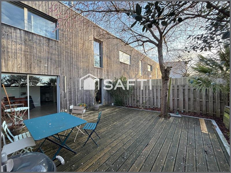 Maison - 102 m² - 5 pièces