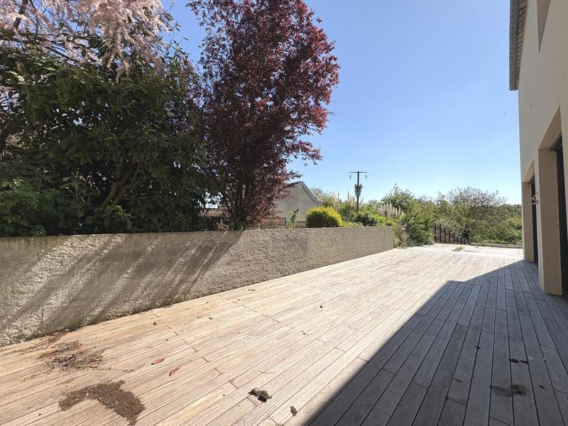 Loft - 126 m² - 3 pièces