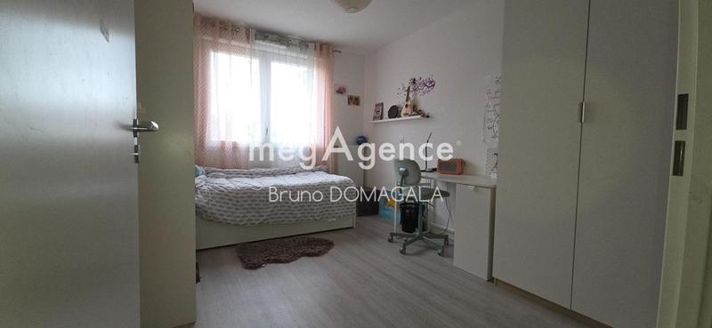 Appartement - 99 m² - 5 pièces