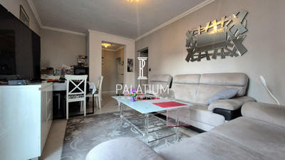 Appartement - 93 m² - 5 pièces