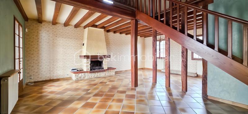 Maison traditionnelle - 198 m² - 8 pièces