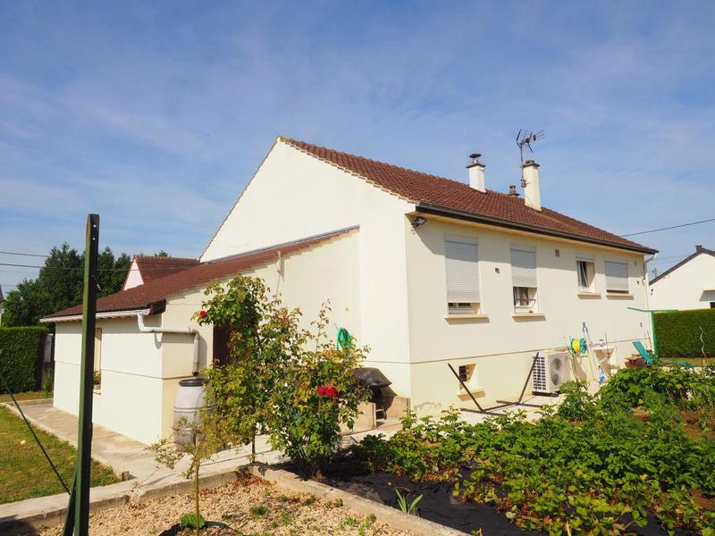 Maison - 95 m² - 4 pièces