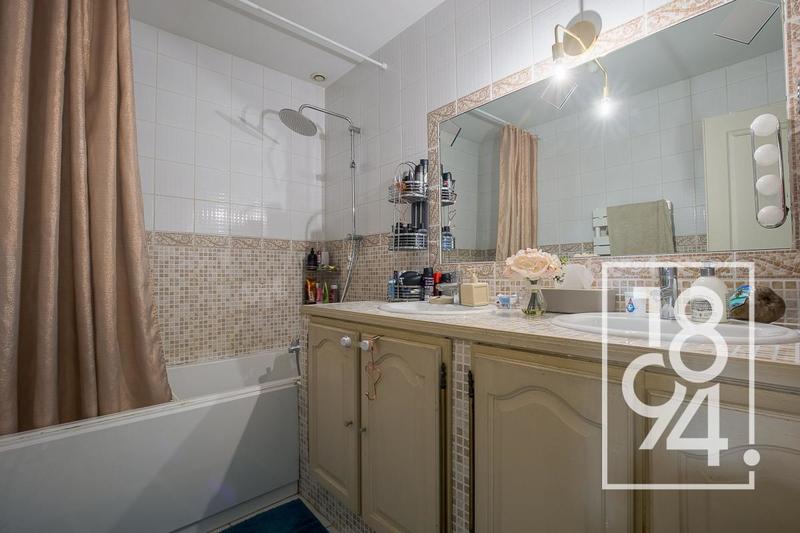 Maison - 101 m² - 5 pièces