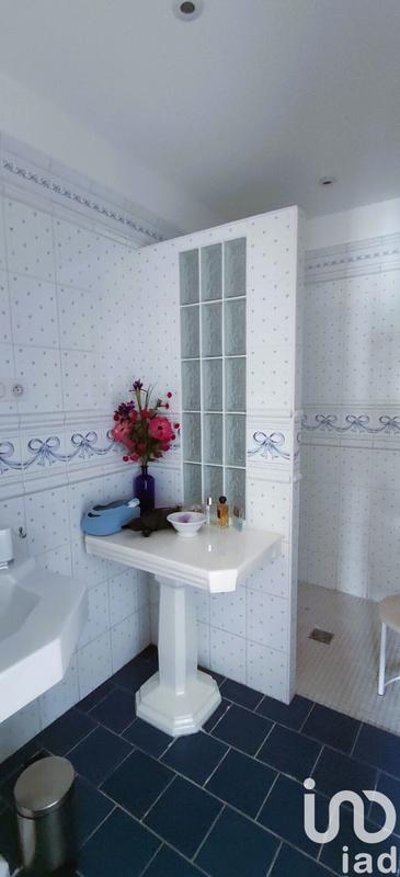 Maison - 180 m² - 5 pièces