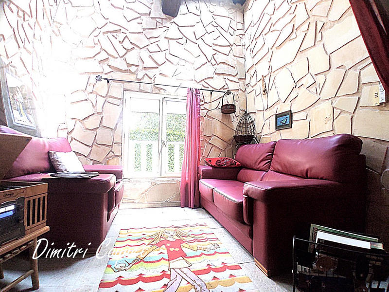 Maison - 205 m² - 7 pièces