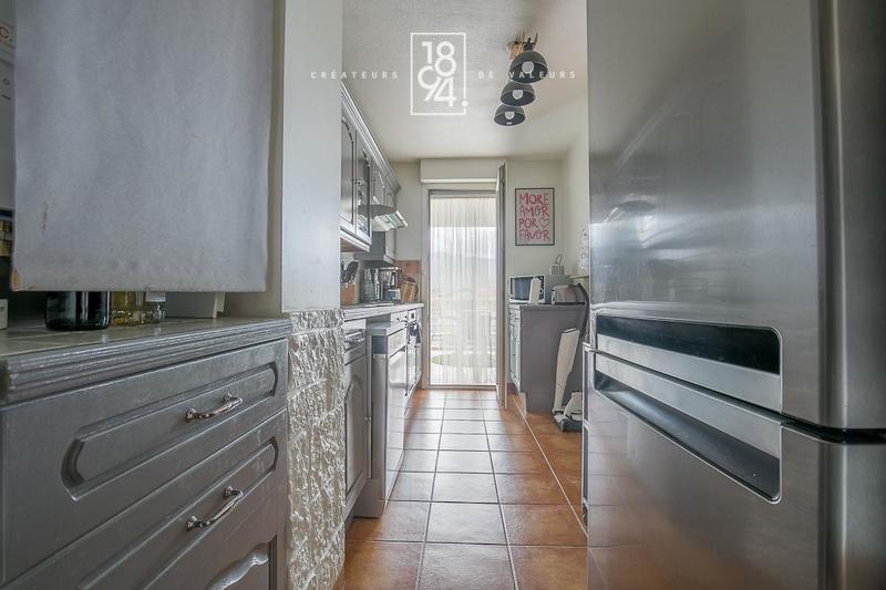 Appartement - 94 m² - 4 pièces