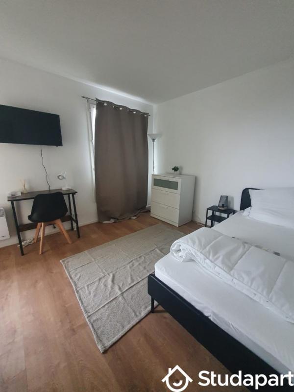 Chambre - 9 m² - 1 pièce