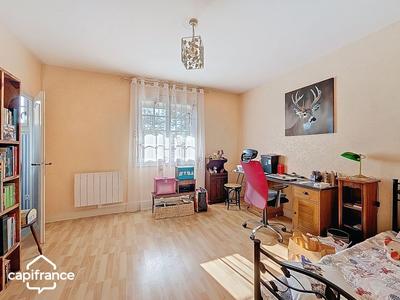 Maison - 226 m² - 8 pièces