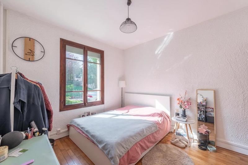 Maison - 180 m² - 8 pièces