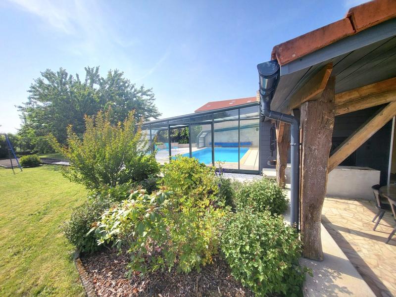 Maison - 267 m² - 8 pièces