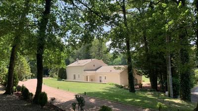 Maison - 245 m² - 6 pièces