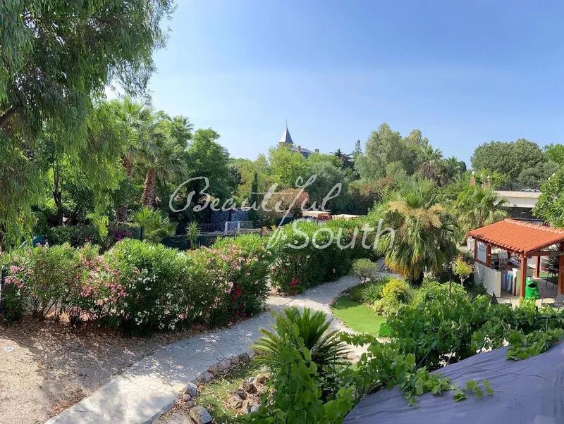 Gîte - 765 m² - 27 pièces