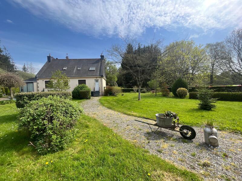 Maison - 160 m² - 7 pièces