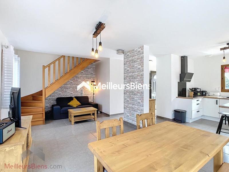 Maison - 110 m² - 4 pièces