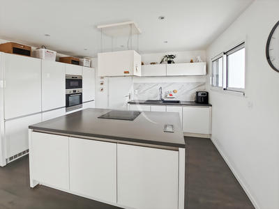 Maison - 92 m² - 5 pièces