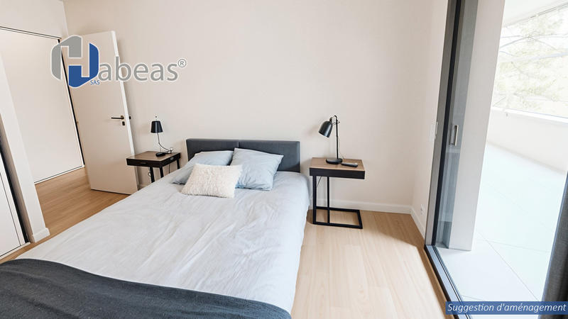 Appartement - 99 m² - 4 pièces