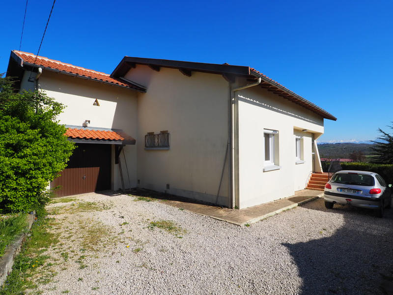Maison - 90 m² - 4 pièces