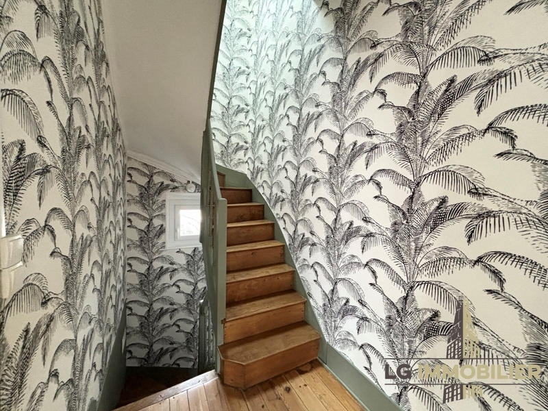 Maison - 87 m² - 7 pièces