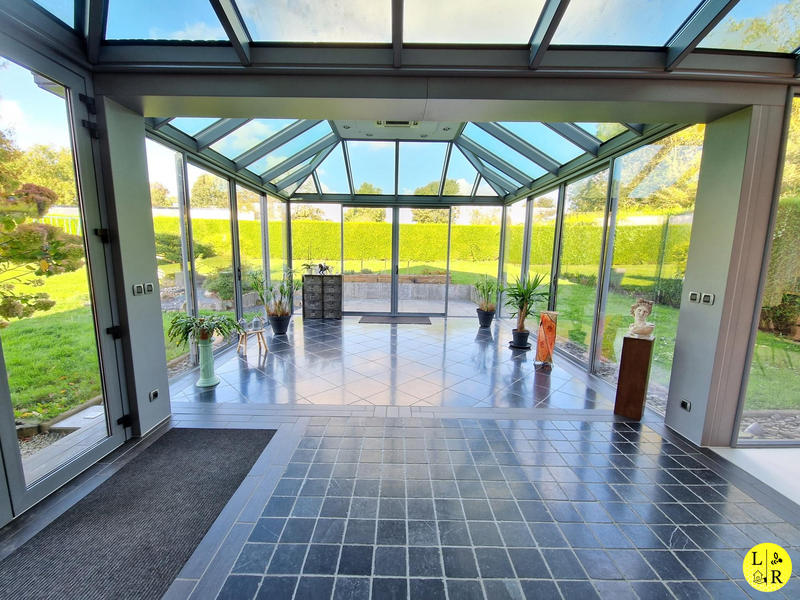 Maison - 230 m² - 7 pièces