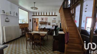 Maison - 223 m² - 8 pièces