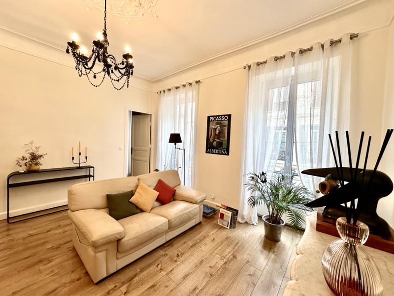 Appartement - 80 m² - 3 pièces