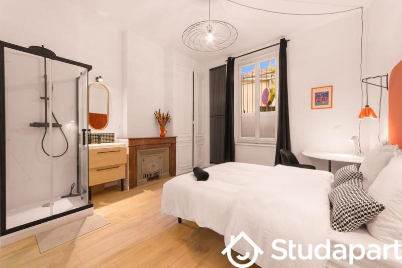 Chambre - 10 m² - 1 pièce