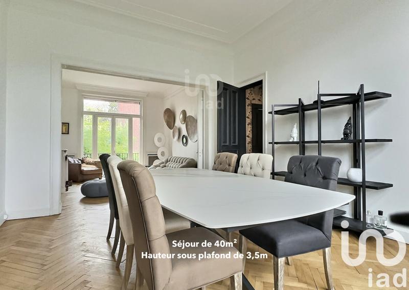 Maison - 407 m² - 12 pièces