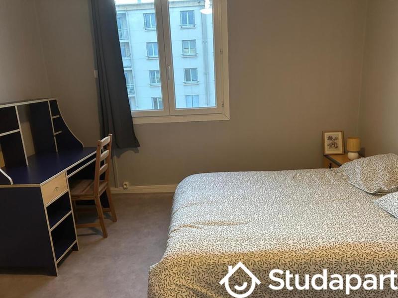 Chambre - 11 m² - 1 pièce