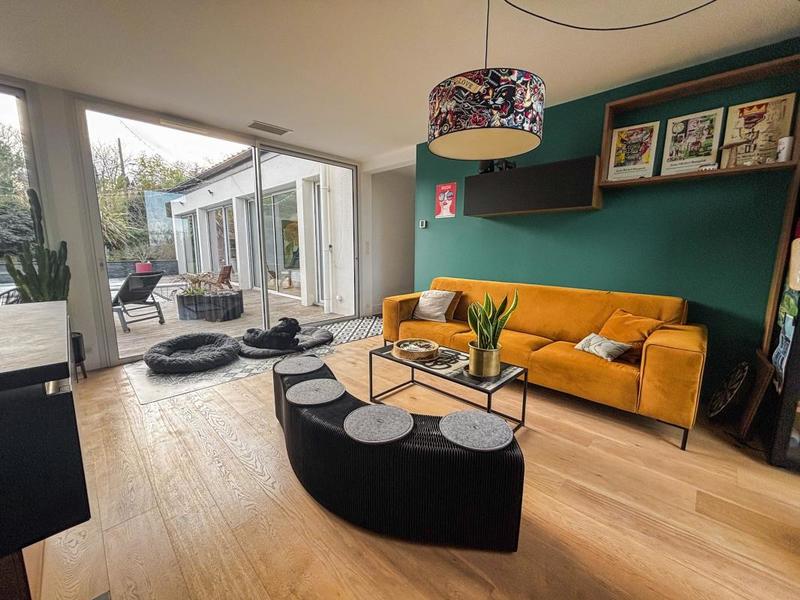 Villa - 200 m² - 6 pièces