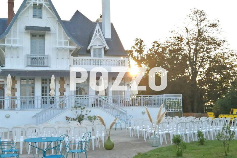 Maison - 700 m² - 15 pièces