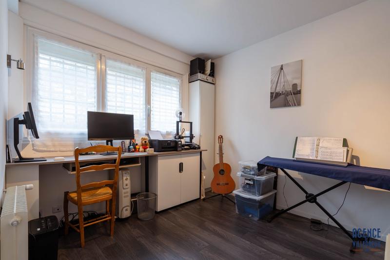 Maison - 92 m² - 5 pièces