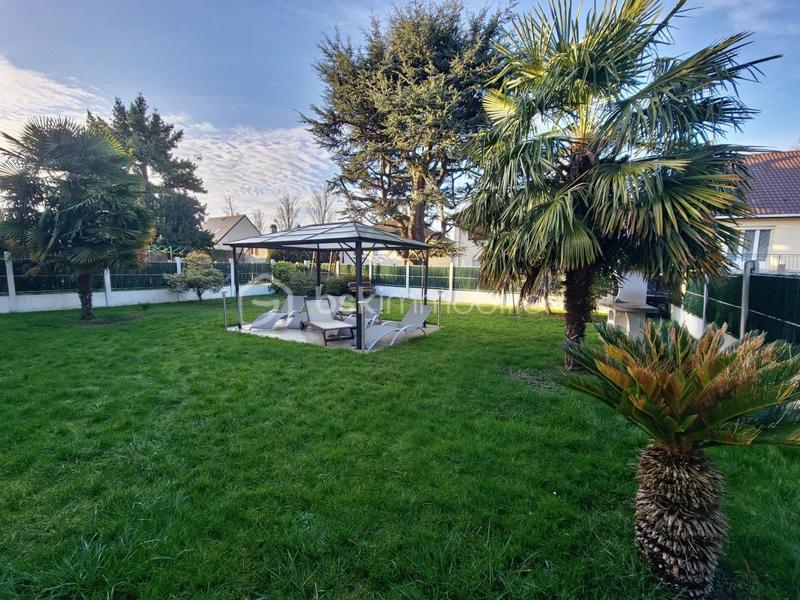 Maison - 165 m² - 8 pièces