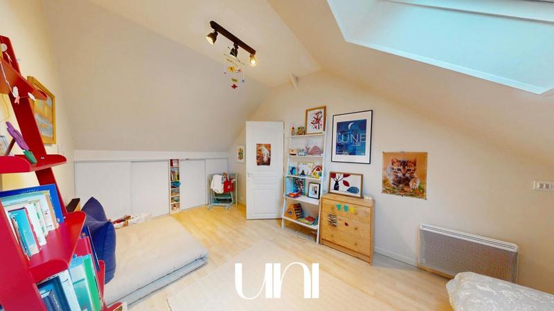 Propriété - 190 m² - 7 pièces