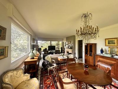 Maison - 300 m² - 8 pièces