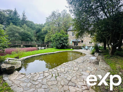 Maison - 310 m² - 8 pièces