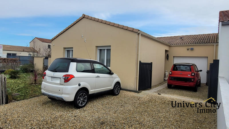 Maison - 90 m² - 4 pièces