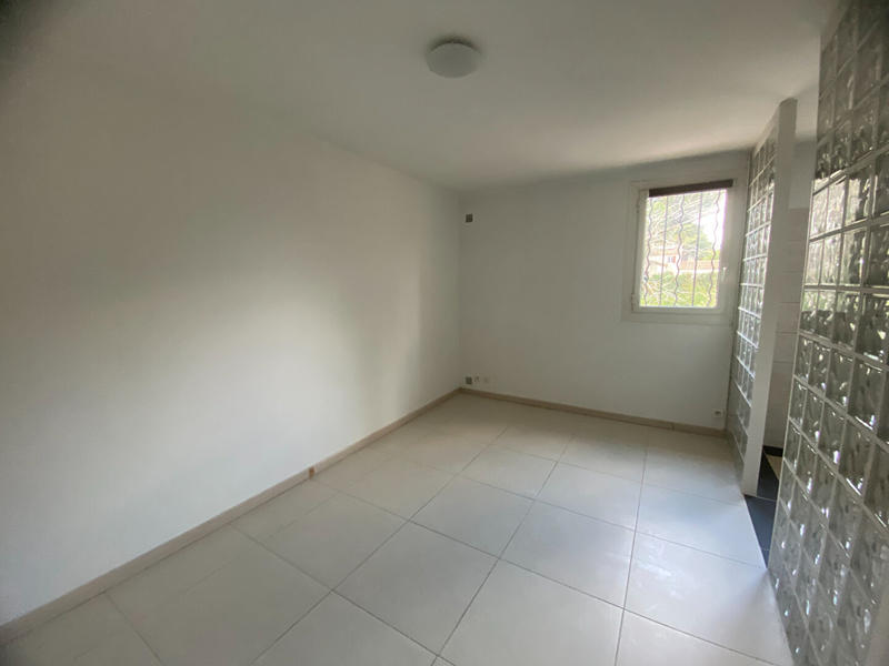 Maison - 202 m² - 5 pièces