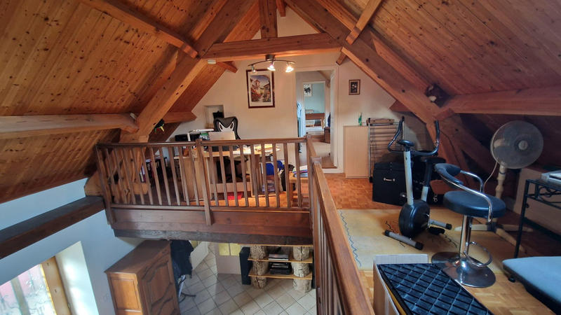 Maison - 250 m² - 8 pièces