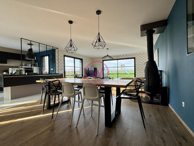 Maison - 150 m² - 5 pièces