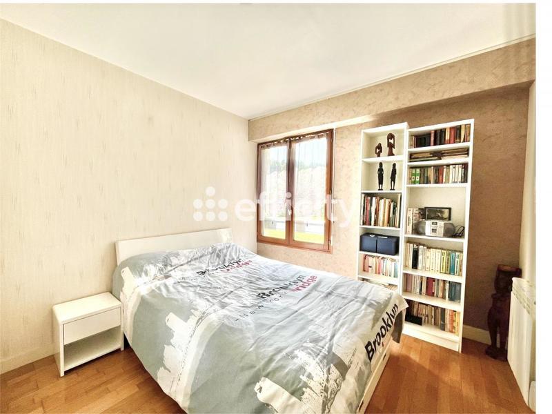 Appartement - 90 m² - 4 pièces