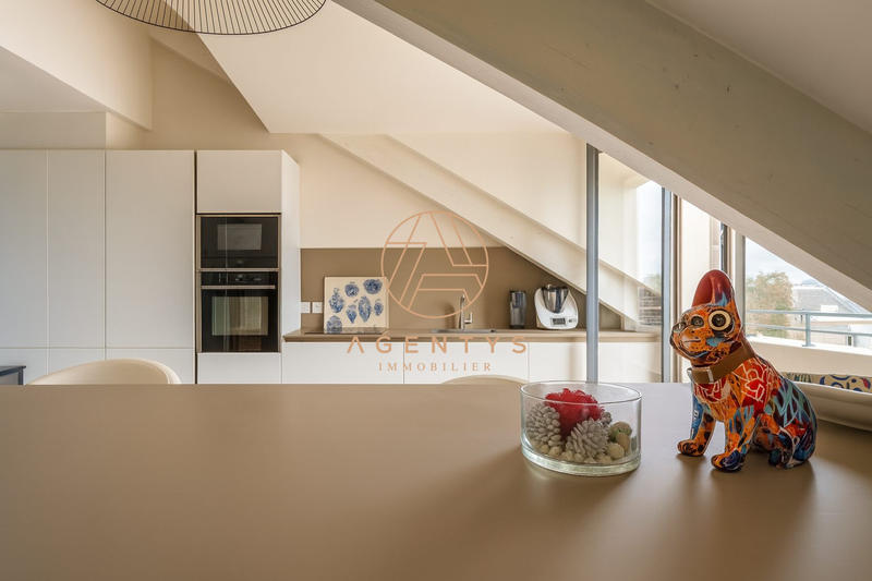 Appartement - 92 m² - 4 pièces