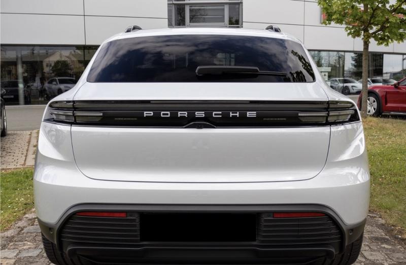 Porsche Macan 4 408 / Innodrive Pasm Toit Ouvrant Matrix Led Pack Chrono