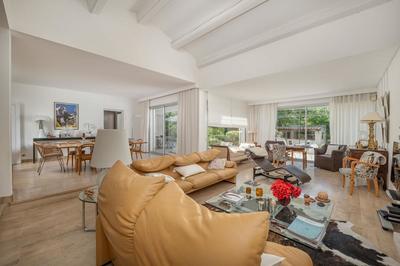 Maison - 182 m² - 5 pièces