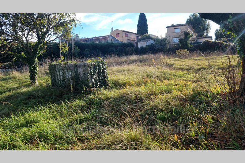 Terrain - 680 m²