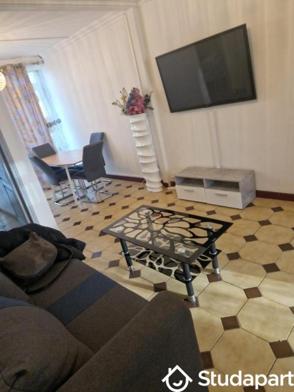 Chambre - 9 m² - 1 pièce