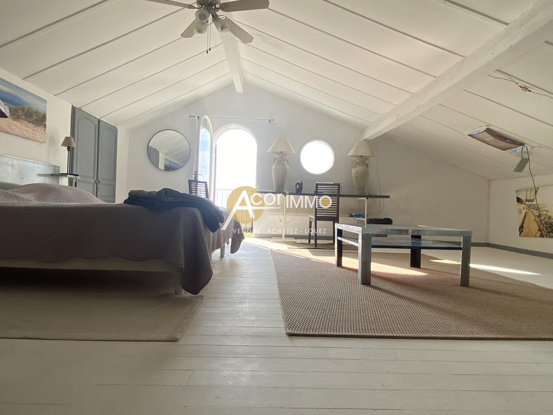 Maison - 250 m² - 8 pièces