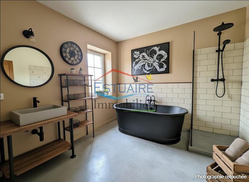 Maison ancienne - 195 m² - 8 pièces