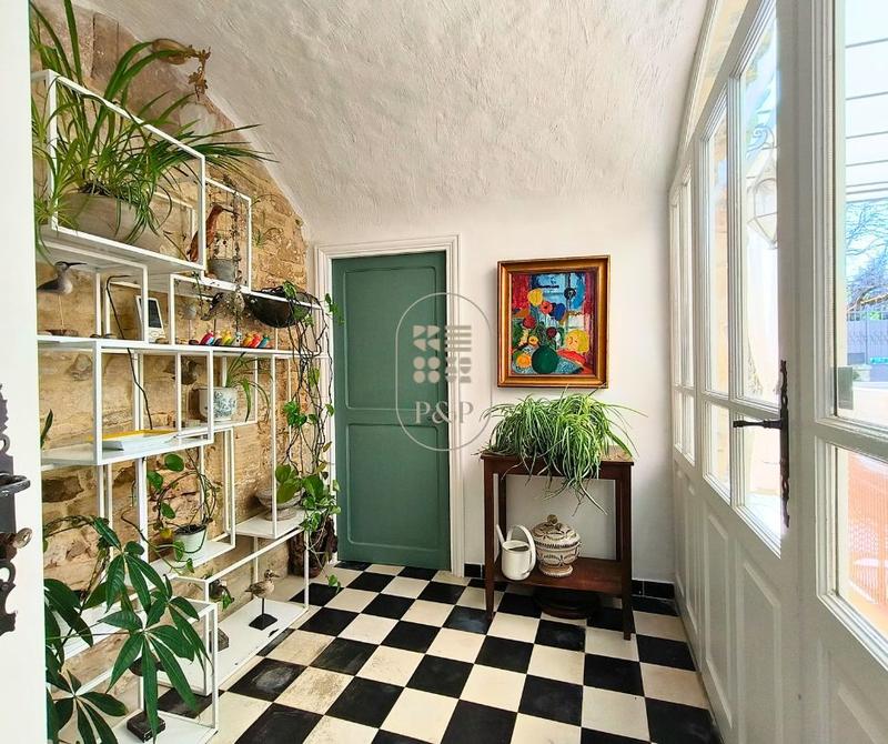 Mas - 431 m² - 10 pièces