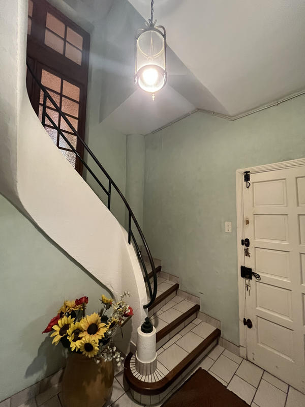 Maison - 220 m² - 7 pièces